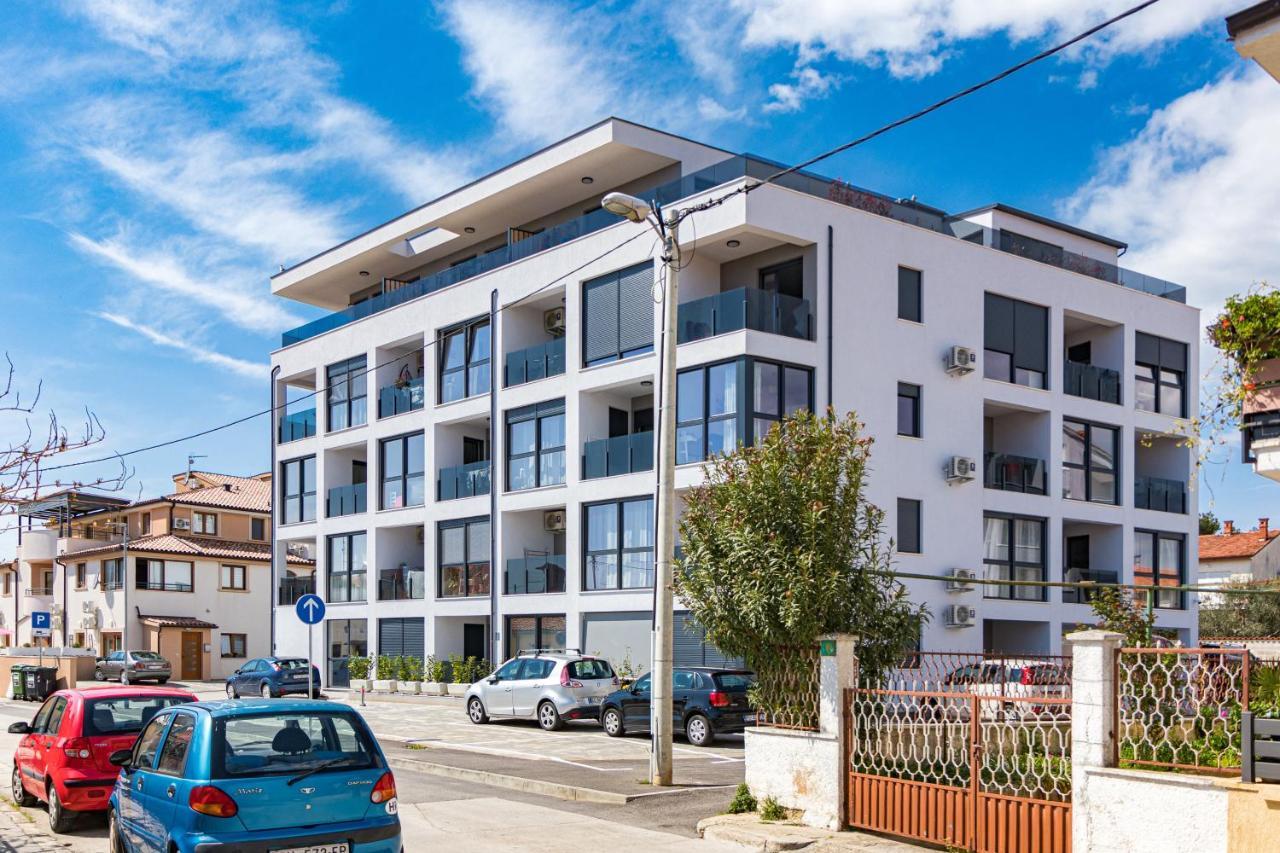 Apartment M****, New City Apartment + Parking PUY Eksteriør bilde