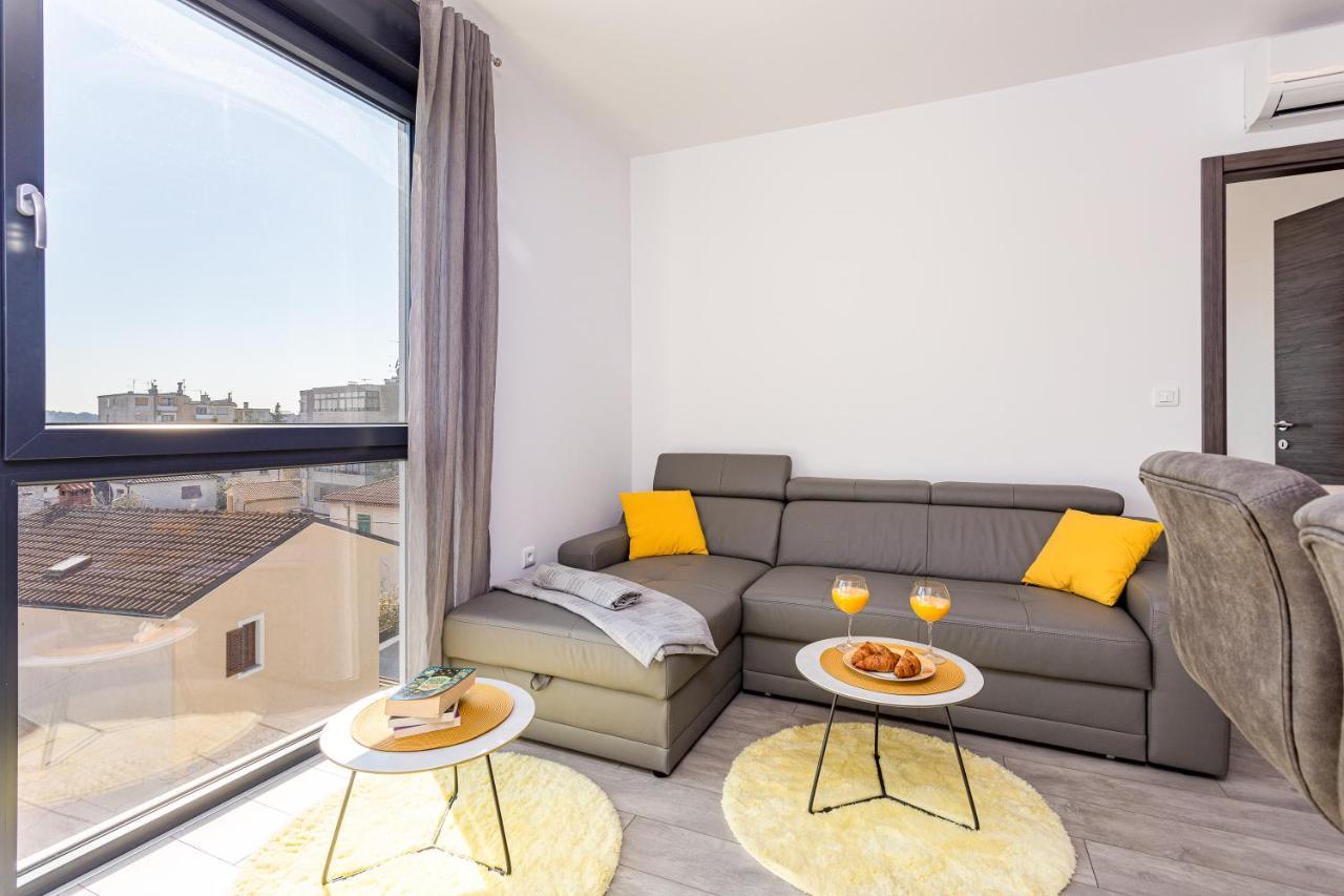 Apartment M****, New City Apartment + Parking PUY Eksteriør bilde